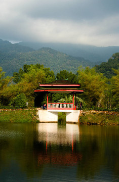 太平湖花園鏡
