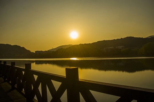 桃子湖夕陽
