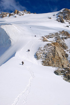 冬季登山群