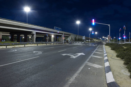晚上公路