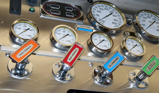 消防車水泵面板