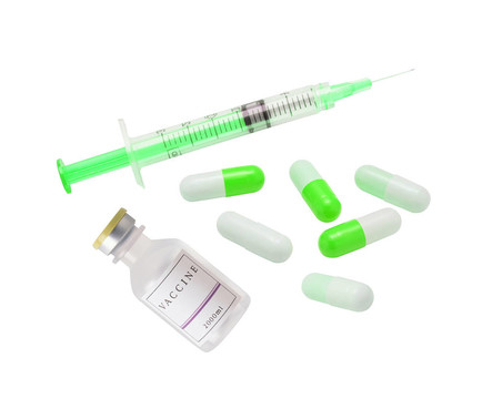 醫(yī)學注射器；白色背景分離的疫苗和藥丸