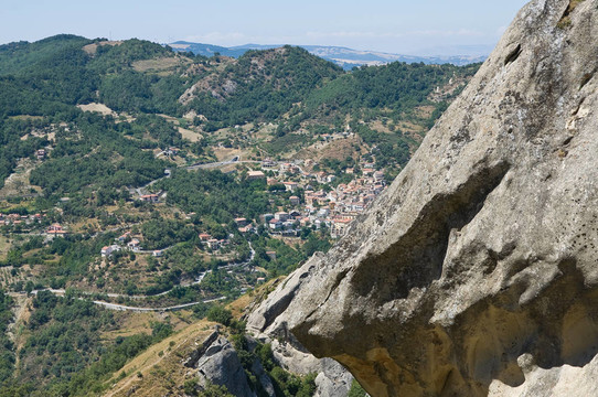對castelmezzano全景。巴斯利卡塔大區(qū)。意大利.