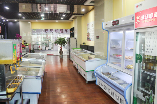 自助烤肉火鍋店