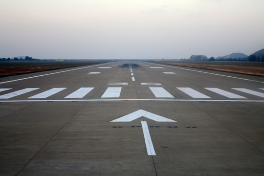 飛機起飛 機場跑道