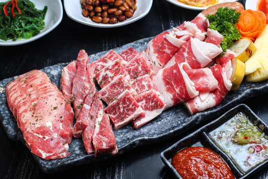 烤肉拼盤