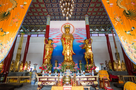 觀音寺圓通寶殿內(nèi)景
