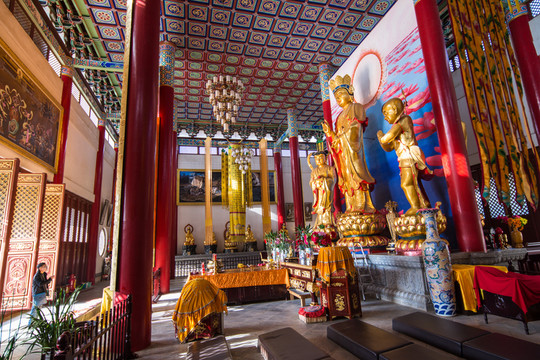 觀音寺圓通寶殿內(nèi)景