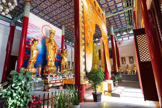 觀音寺圓通寶殿內(nèi)景