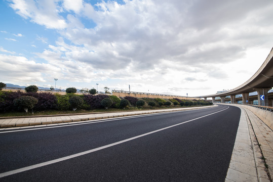 機(jī)場高速公路