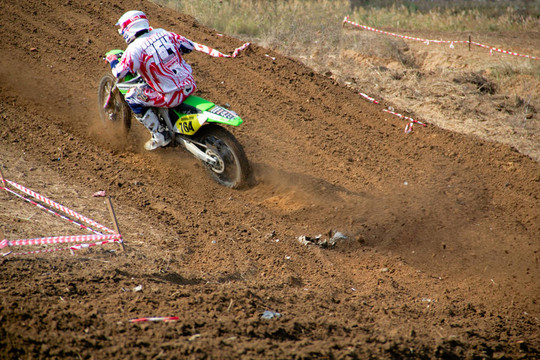 賽車dirtbikes