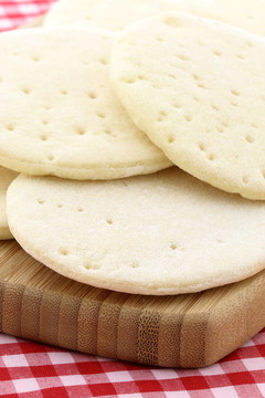 準(zhǔn)備使用美味比薩面團(tuán)