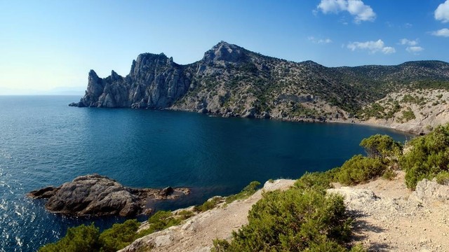 山；海；天空