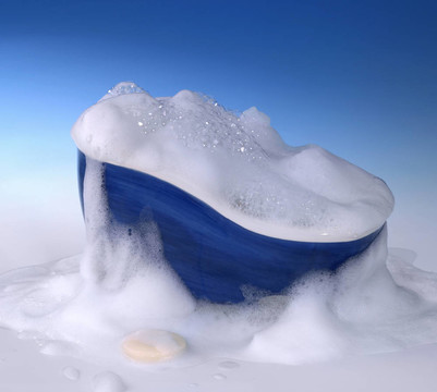 浴缸和泡沫