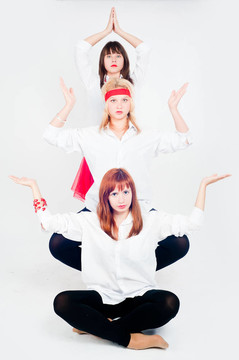 三個(gè)漂亮的女孩