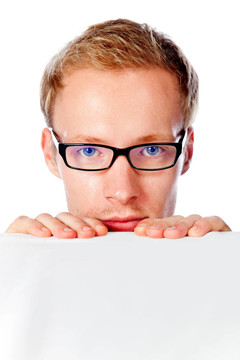 男人偷看