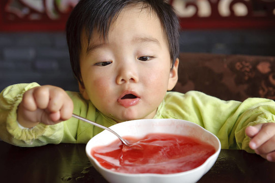 喝嬰兒