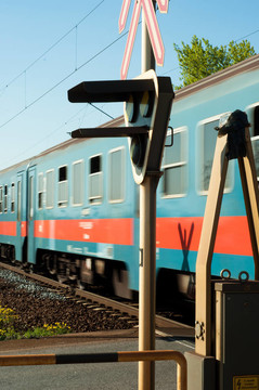 帶燈的列車過線站