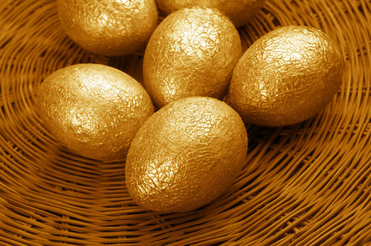 金色的復(fù)活節(jié)彩蛋