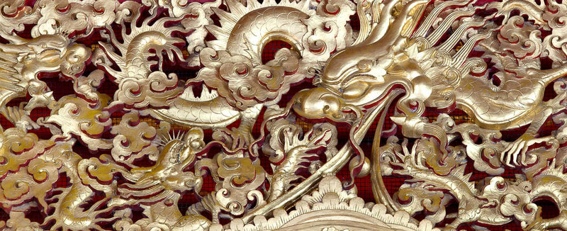 古代中國(guó)金龍雕像