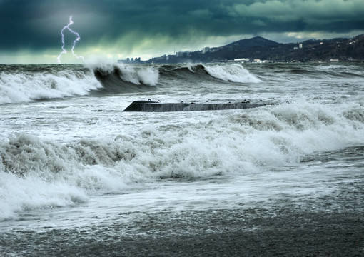 黑海風暴與雷暴