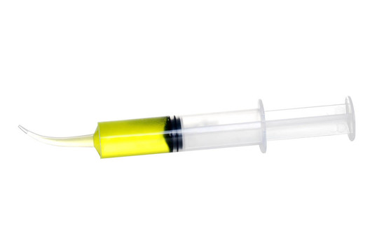 牙科注射器注入漱口水
