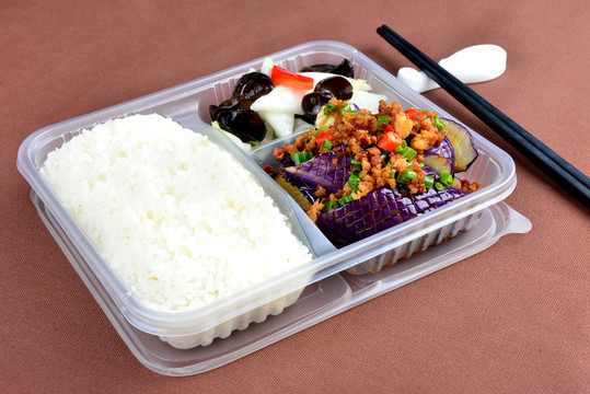 肉沫茄子飯