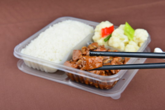 肉汁飯