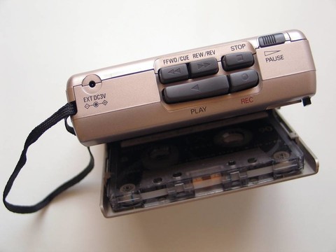 磁帶錄音機(jī)