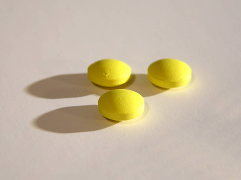 3黃的藥片