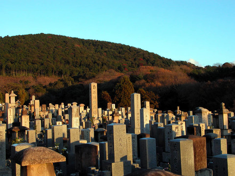 日本的墓地