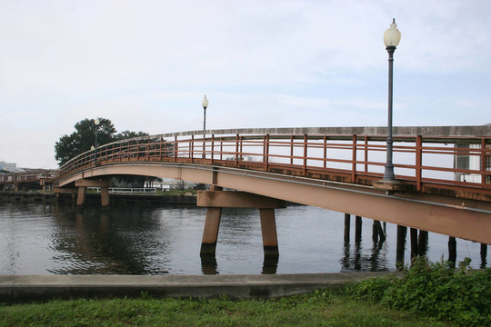 步行橋1