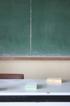 書(shū)桌