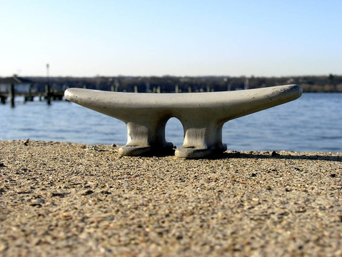 小系泊柱