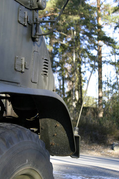 軍用卡車