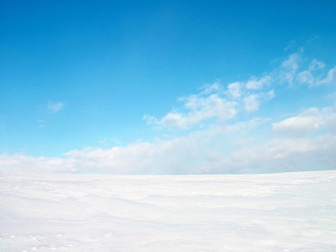 雪和天空1
