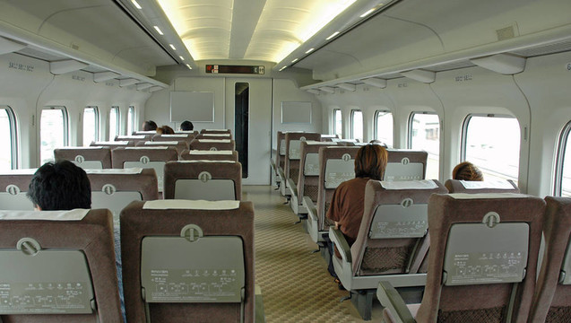 列車(chē)內(nèi)部