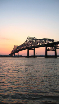 錯過.河大橋