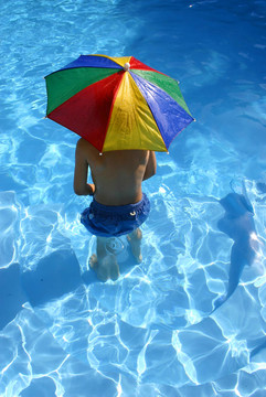 孩子在Umbrella