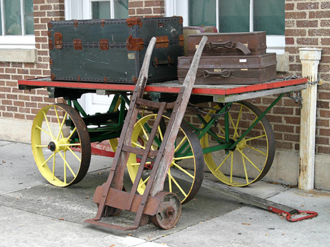 古董行李推車(chē)