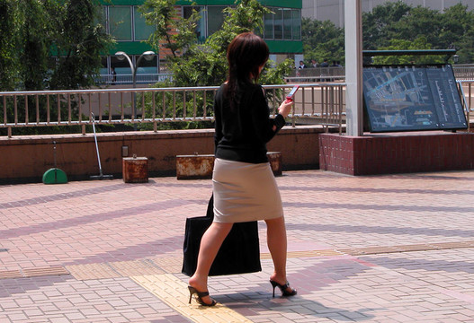 街上的女人