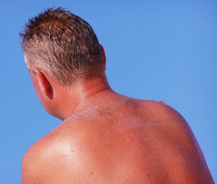 Sun tan（烤）