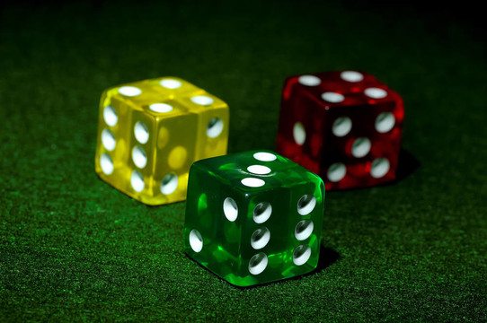 紅黃色和Green Dice