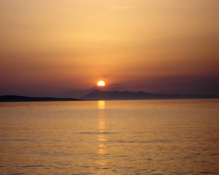 夕陽在地平線
