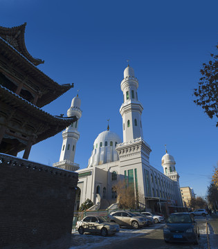 拜圖拉清真寺