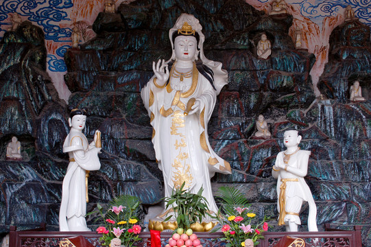 羅漢寺觀音塑像