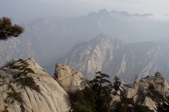 華山東峰