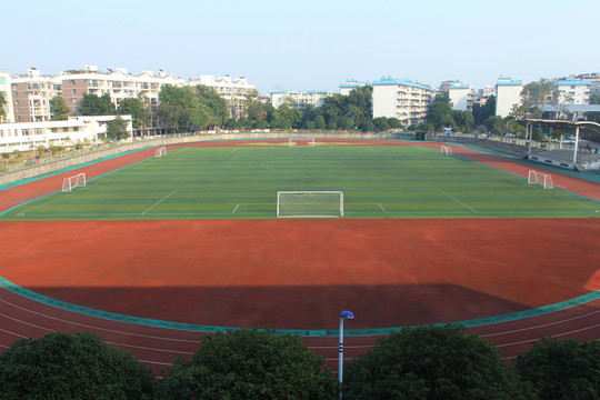 塑膠跑道球場