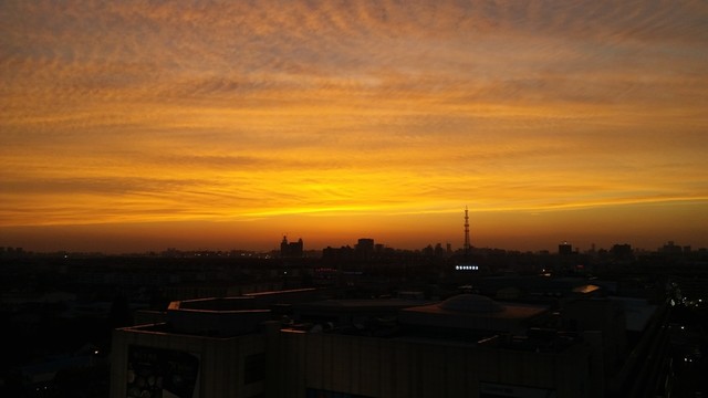 夕陽(yáng)西下