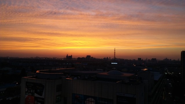 夕陽(yáng)西下